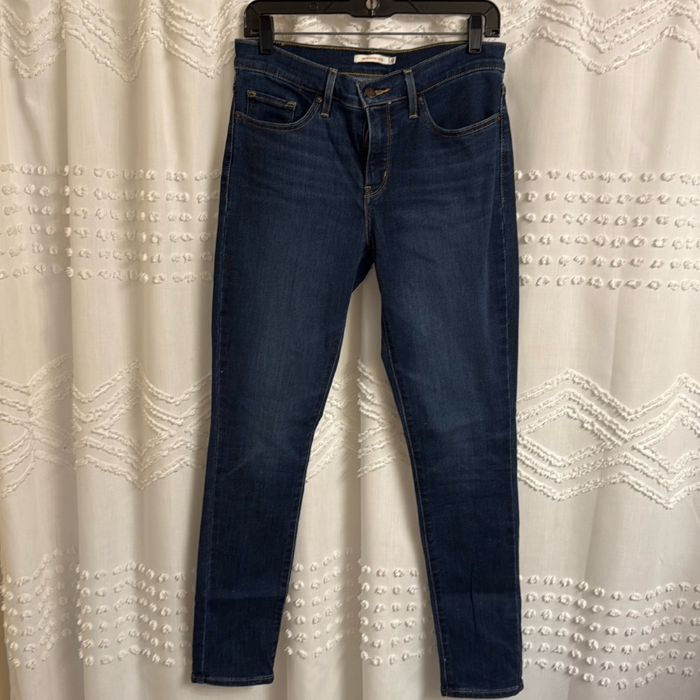 Excellent Condition Levi 311 Skinny - 28